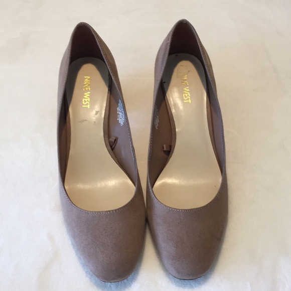 ❌ SOLD 🛍Nine W. tan suede pumps - Picture 4 of 8